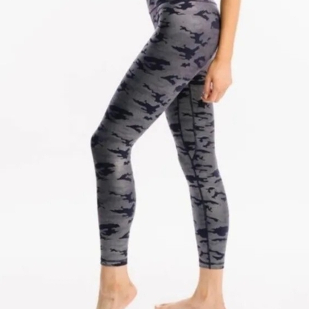 Zyia Camo Leggings